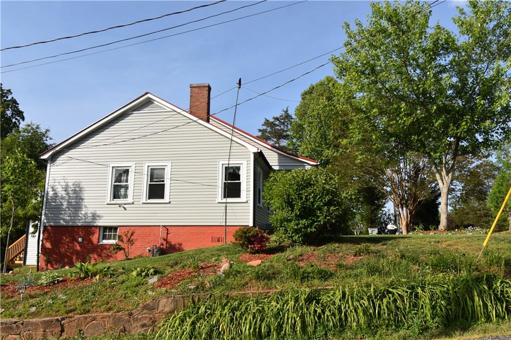 514 Connelly Springs Road Lenoir, NC 28645 - Photo 4 of 24 Gallery Image 4