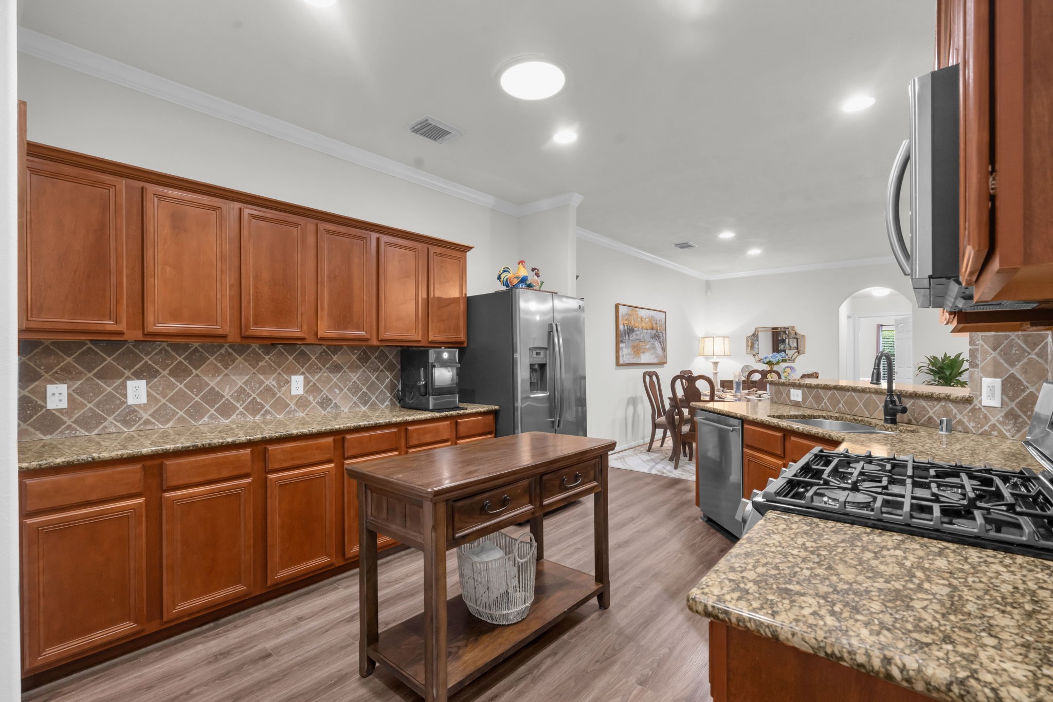 183 West Kentwick Place Conroe, TX 77384 - Photo 9 of 48