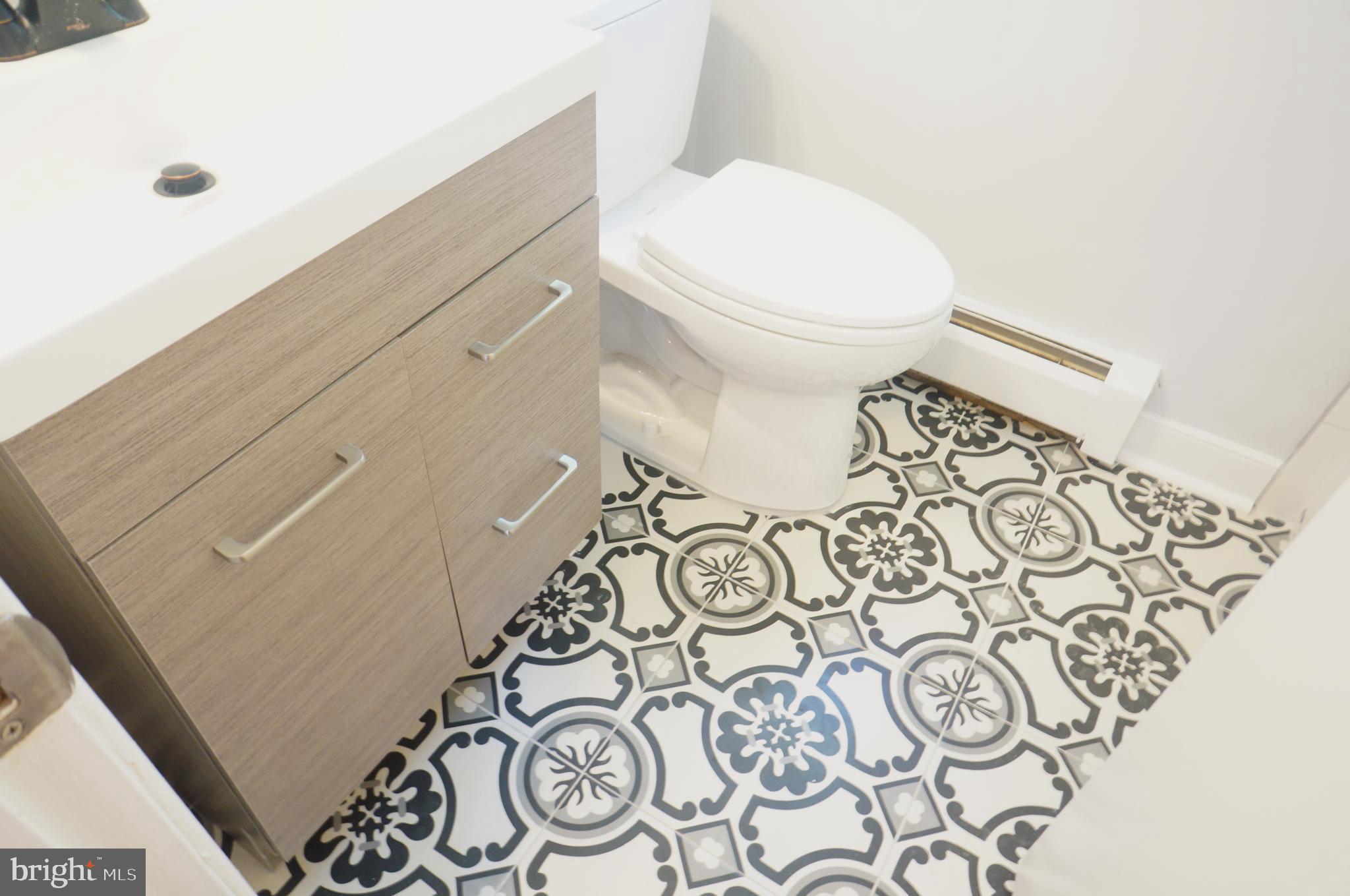 14339 Fullerton Road Woodbridge, VA 22193 - Photo 8 of 14 Bathroom #1