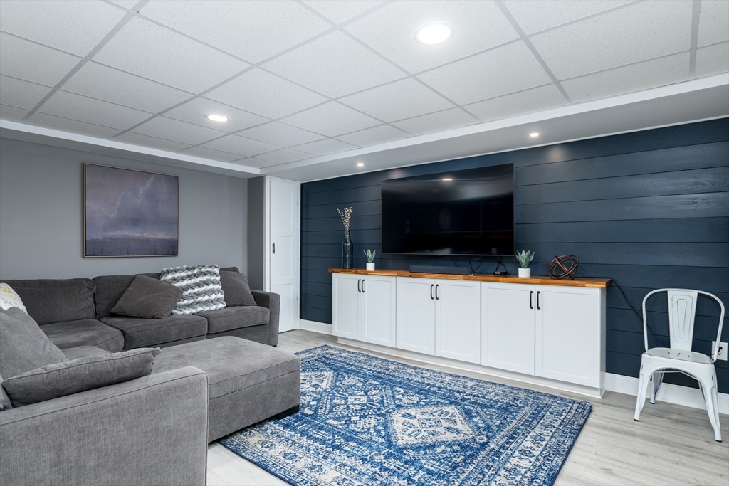 2 Crescent Terrace Ware, MA 01082 - Photo 23 of 29