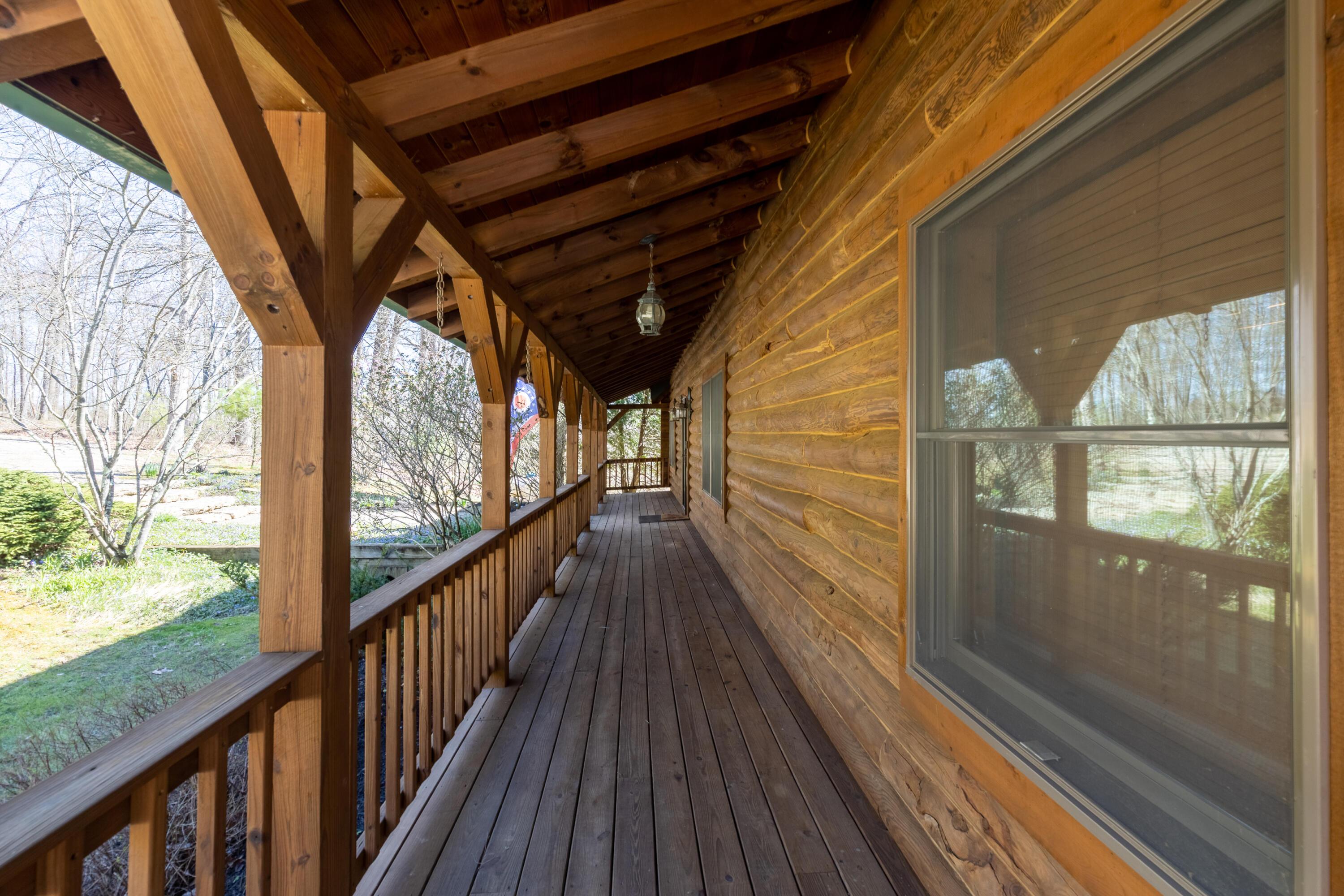 7700 Ballou Road Newark, OH 43056 - Photo 57 of 78 57. Porch