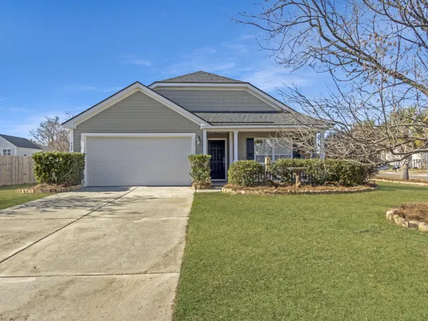 $329,000 | 408 Lakewind Drive, Moncks Corner, SC 29461