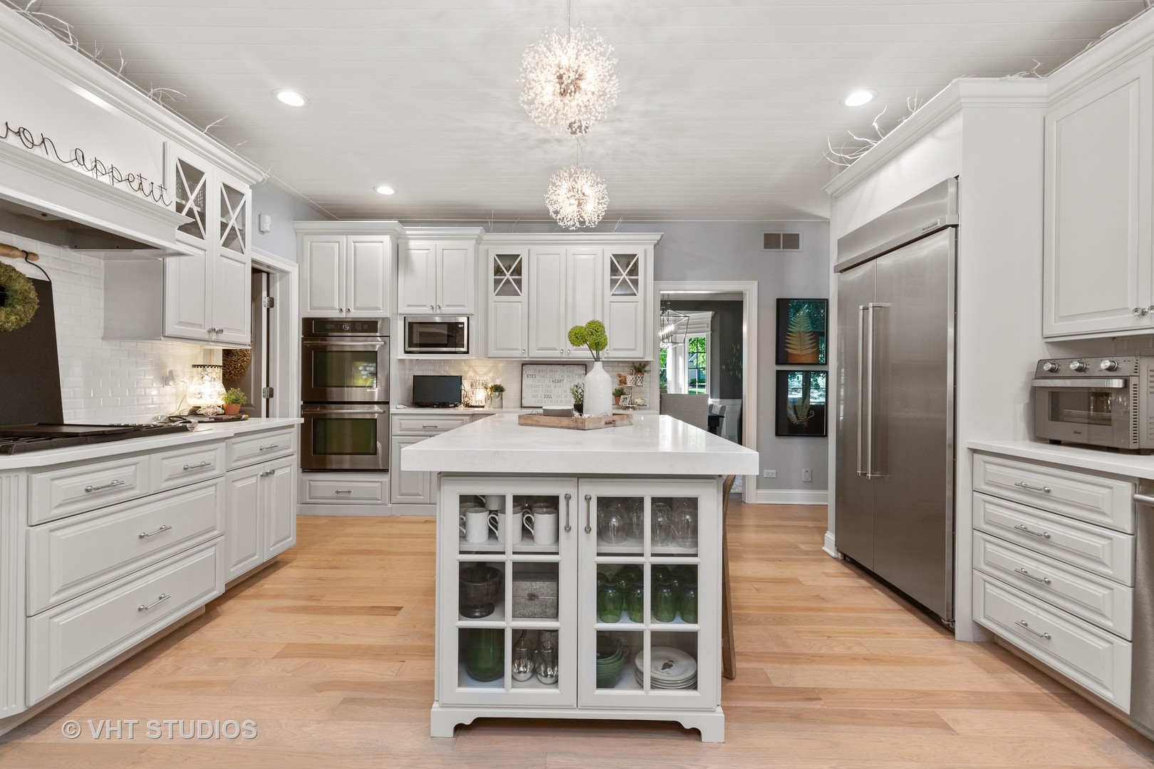 38W315 Henricksen Road St. Charles, IL 60175 - Photo 8 of 49
