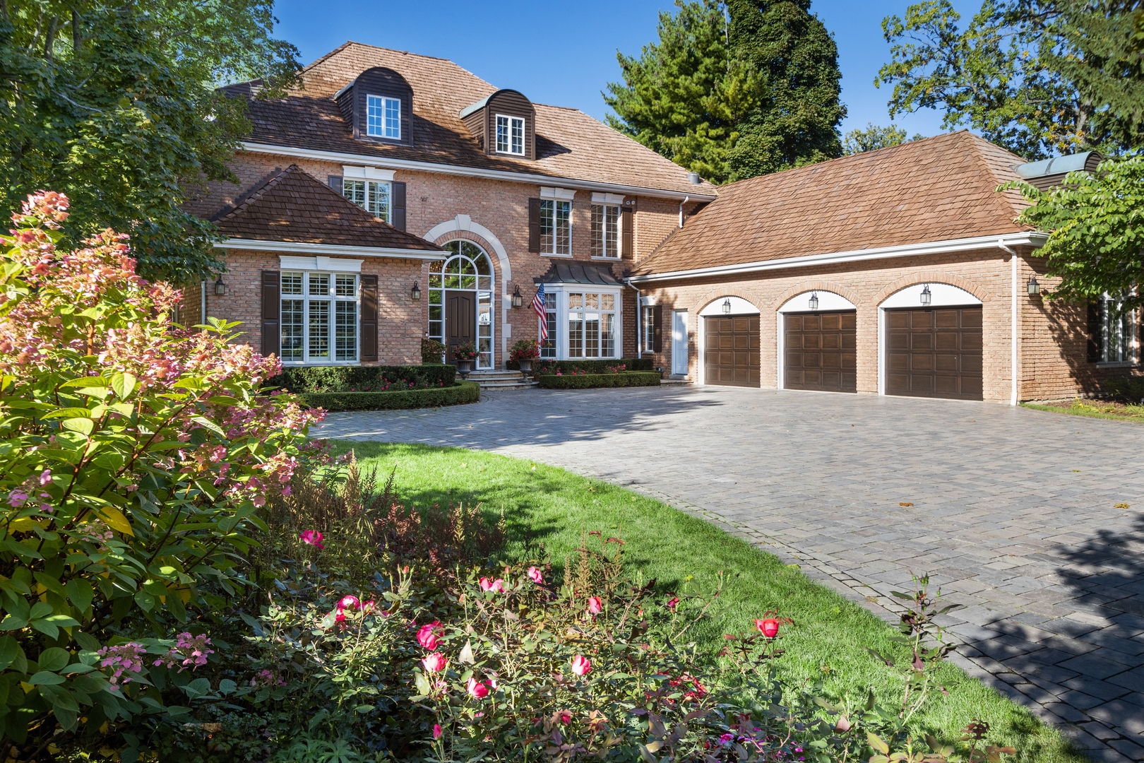 856 Sheridan Road Winnetka, IL 60093 - Photo 1 of 54