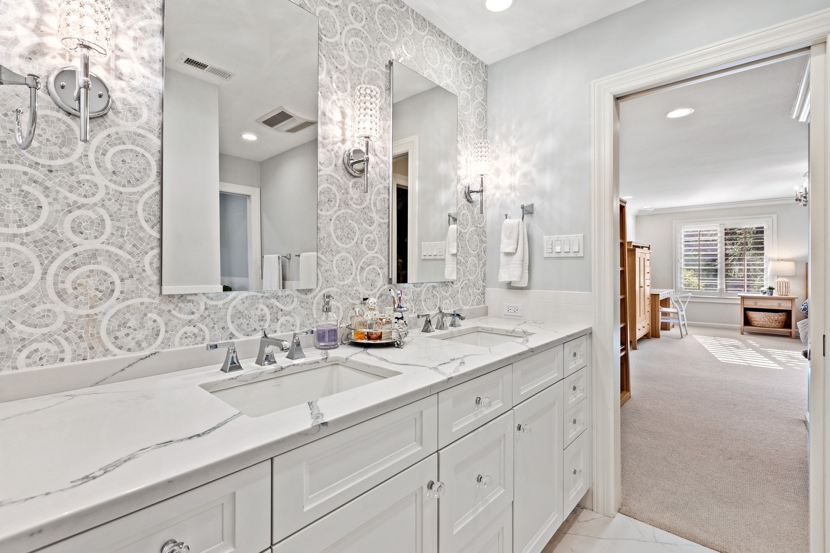 856 Sheridan Road Winnetka, IL 60093 - Photo 32 of 54