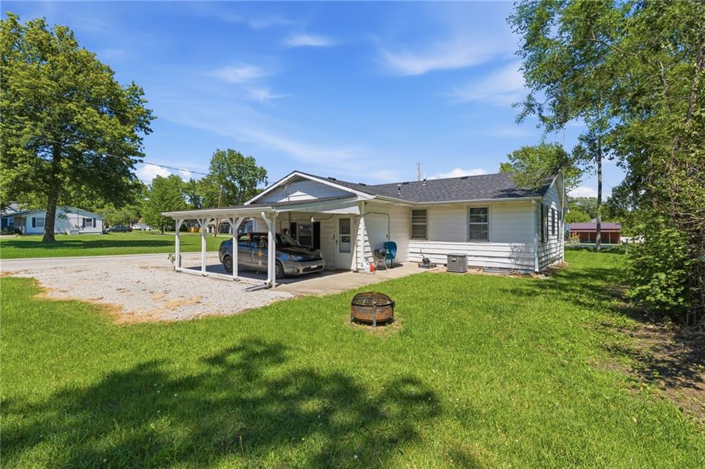 300 South High Street Butler, MO 64730 - Photo 5 of 24