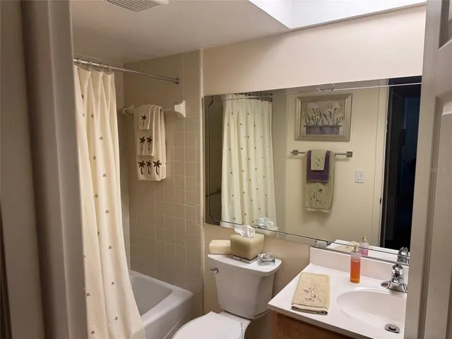 a close up view of washer and dryer