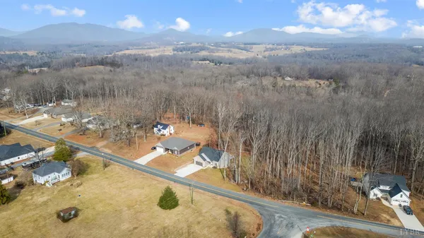$479,900 | 1324 Gladden Circle, Forest, VA 24551