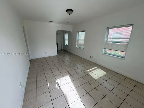 $1,850 | 2316 Madison Street, Unit 34, Hollywood, FL 33020