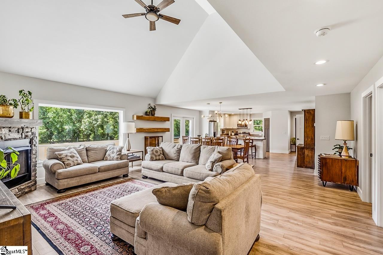 455 Aiken Chapel Road Taylors, SC 29687 - Photo 13 of 48
