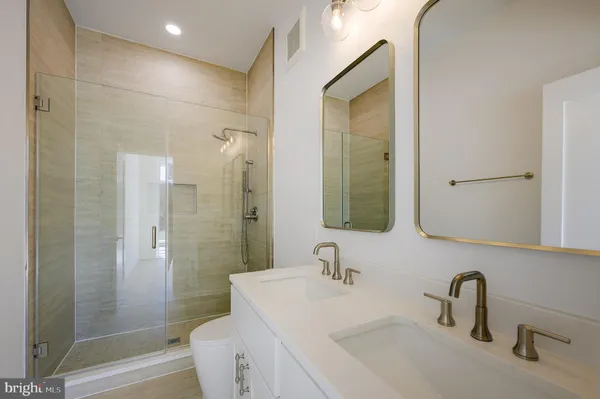 $3,500 | 4347 Harrison Street Northwest, Unit 3, Washington, DC 20015