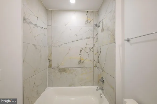 $3,500 | 4347 Harrison Street Northwest, Unit 3, Washington, DC 20015