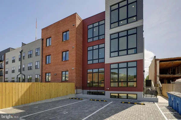 $3,500 | 4347 Harrison Street Northwest, Unit 3, Washington, DC 20015