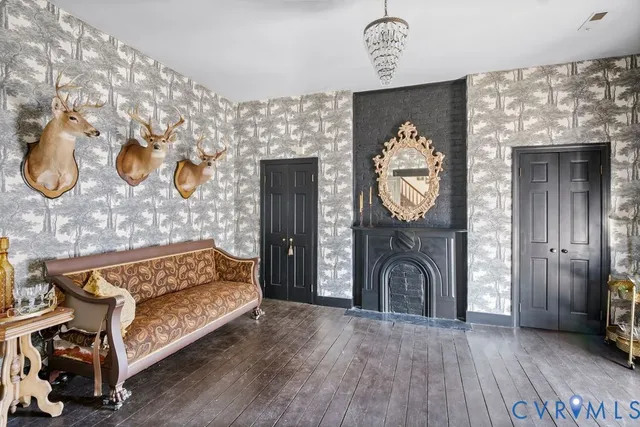 $299,950 | 243 High Street, Petersburg, VA 23803