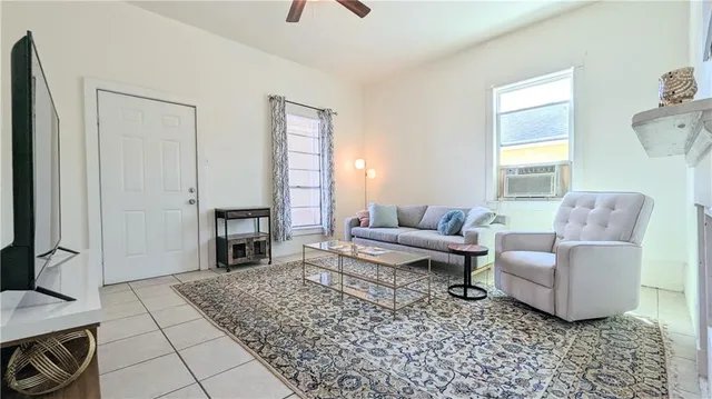 $1,350 | 2605 Danneel Street, Unit A, New Orleans, LA 70113