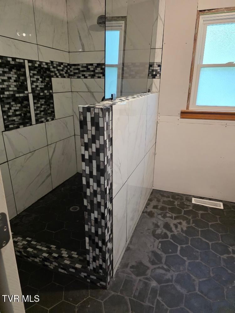 117 Tyler Street Erwin, TN 37650 - Photo 10 of 15 tyler bath unfinished