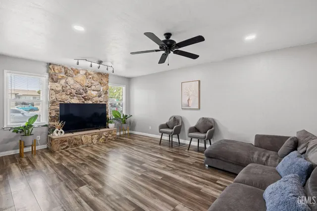 $309,999 | Undisclosed Address, Bakersfield, CA 93308