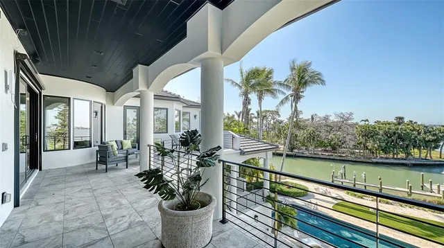 $7,900,000 | 1540 Hillview Drive, Sarasota, FL 34239