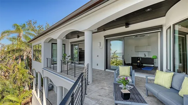 $7,900,000 | 1540 Hillview Drive, Sarasota, FL 34239