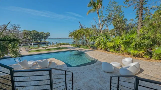 $7,900,000 | 1540 Hillview Drive, Sarasota, FL 34239