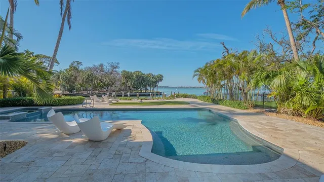 $7,900,000 | 1540 Hillview Drive, Sarasota, FL 34239