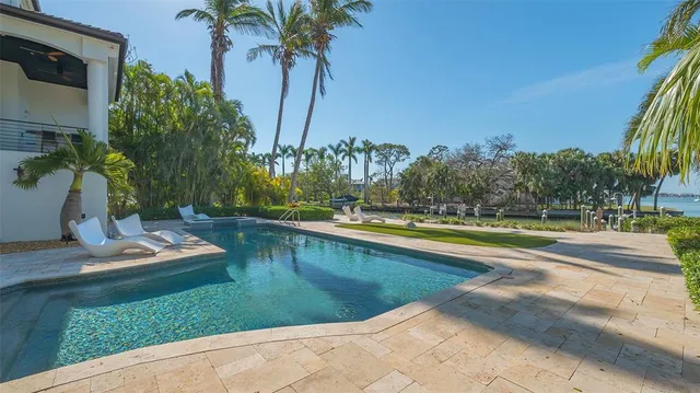 $7,900,000 | 1540 Hillview Drive, Sarasota, FL 34239