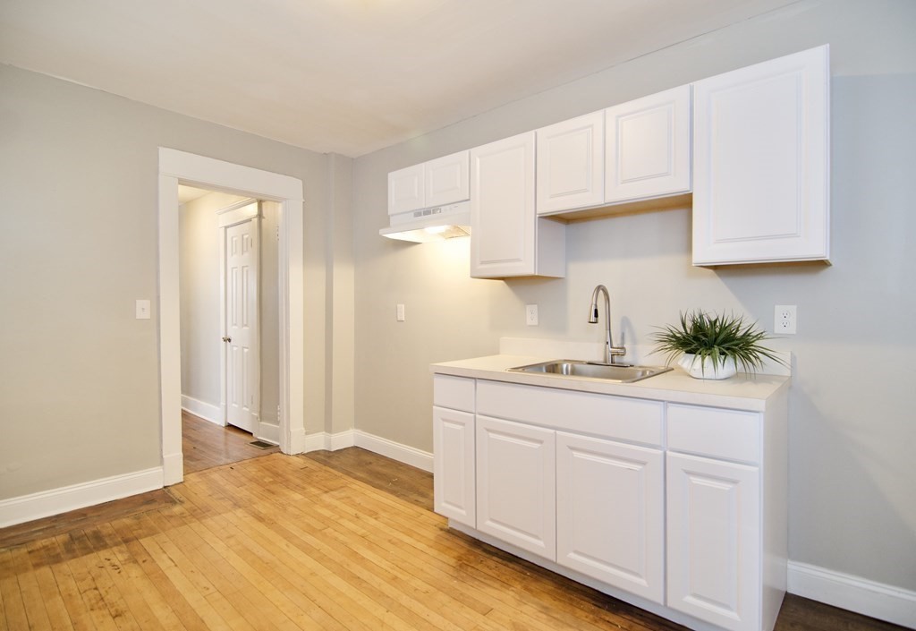 65 Maynard Street Springfield, MA 01109 - Photo 3 of 42 Gallery Image 3