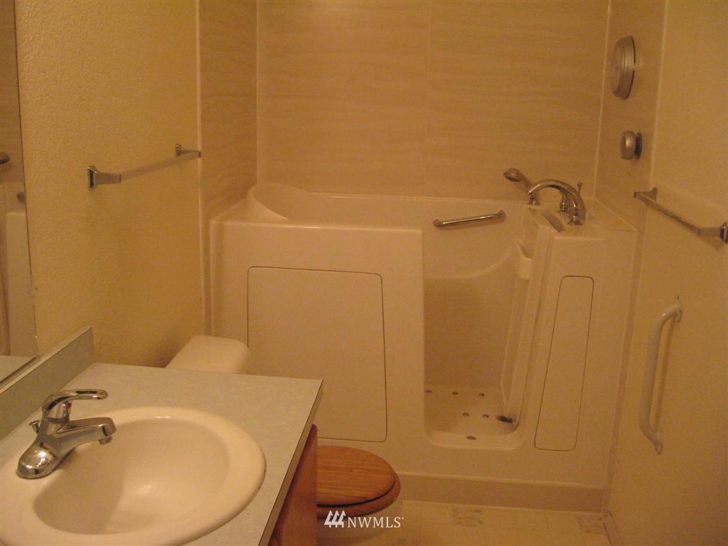 1101 South Scheuber Road, Unit 3 Centralia, WA 98531 - Photo 10 of 13 Gallery Image 10