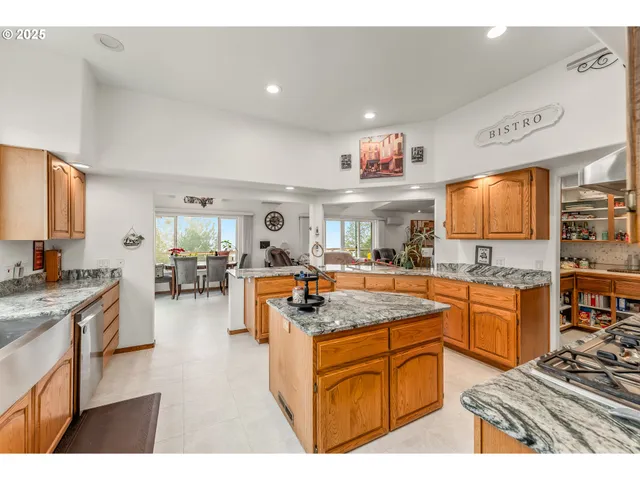 $1,400,000 | 1670 Grouse Butte Lane, Roseburg, OR 97470