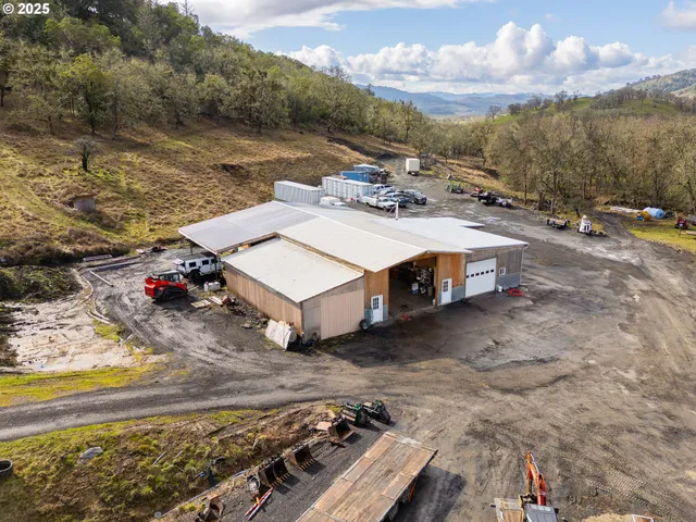 $1,400,000 | 1670 Grouse Butte Lane, Roseburg, OR 97470