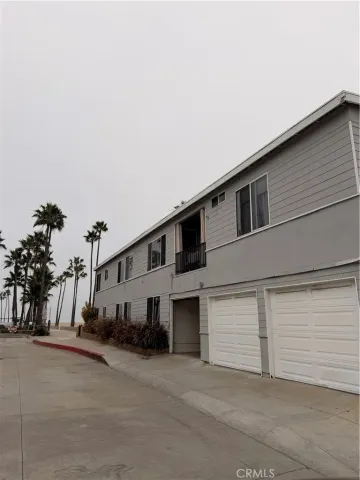 $6,475 | 418 East Oceanfront, Newport Beach, CA 92661