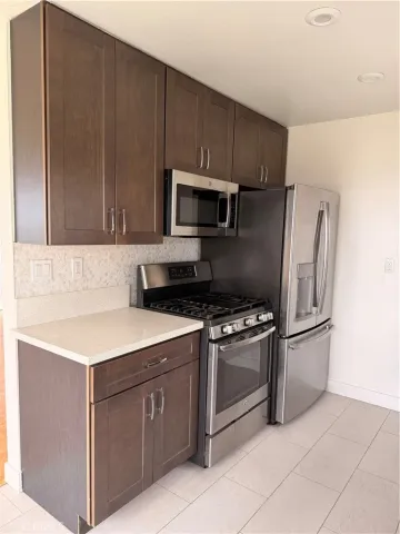 $5,995 | 418 East Oceanfront, Newport Beach, CA 92661