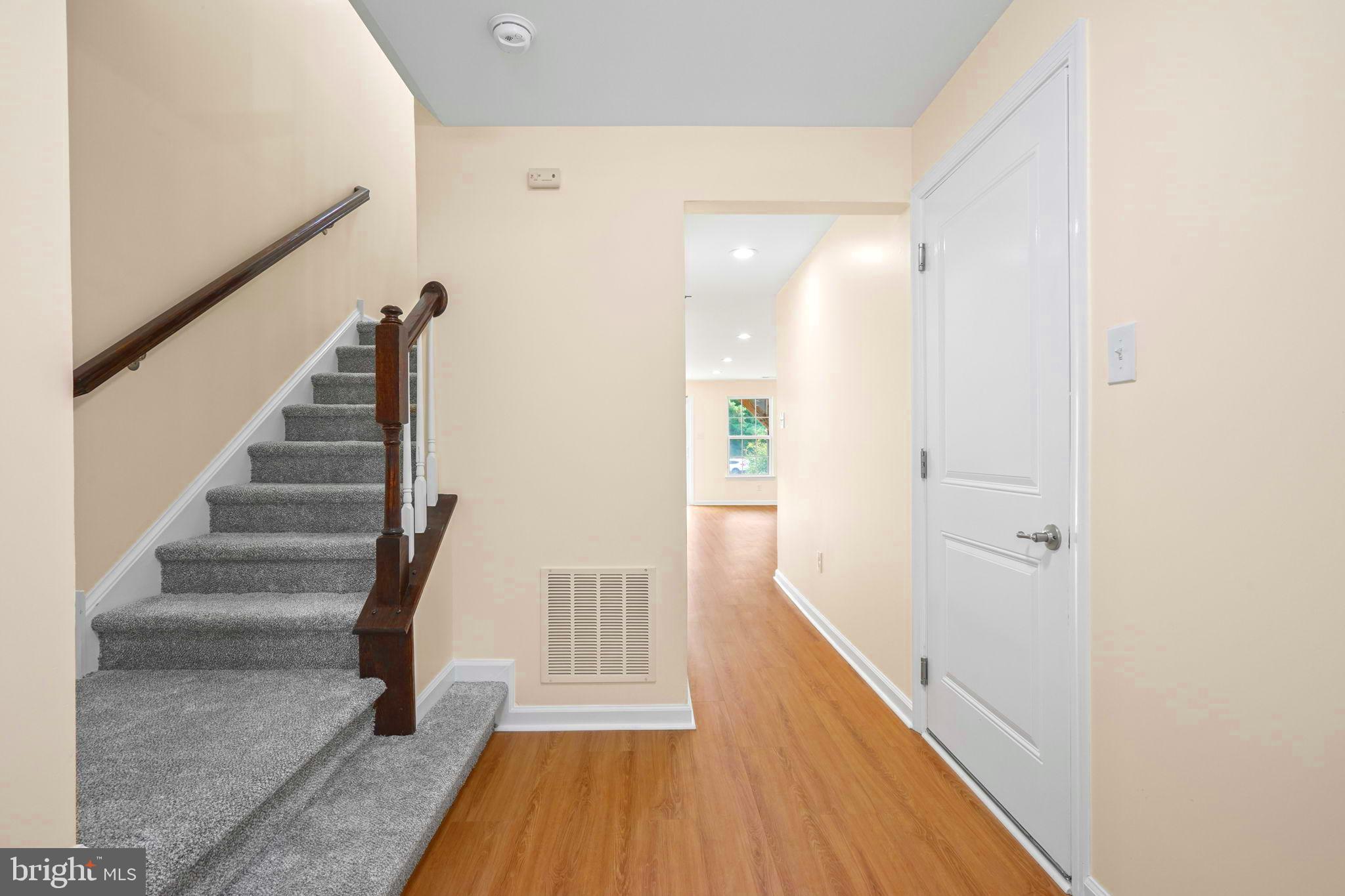 20 Benford Lane Edgewater Park, NJ 08010 - Photo 5 of 34