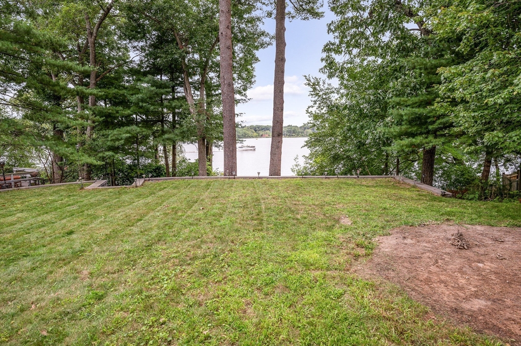 11 Shore Road North Reading, MA 01864 - Photo 3 of 39 Gallery Image 3