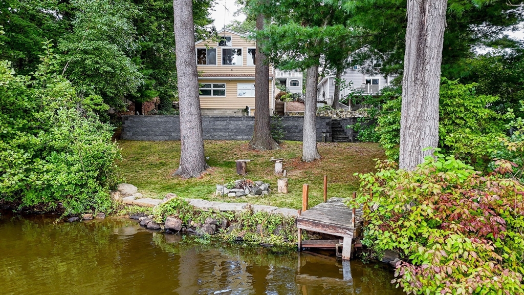 11 Shore Road North Reading, MA 01864 - Photo 4 of 39 Gallery Image 4