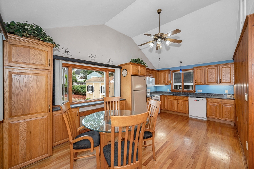 11 Shore Road North Reading, MA 01864 - Photo 8 of 39 Gallery Image 8