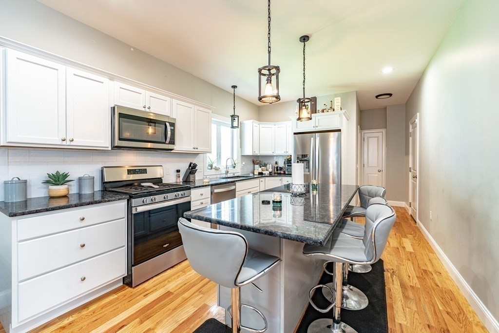 157 Canterbury Road Springfield, MA 01118 - Photo 12 of 38