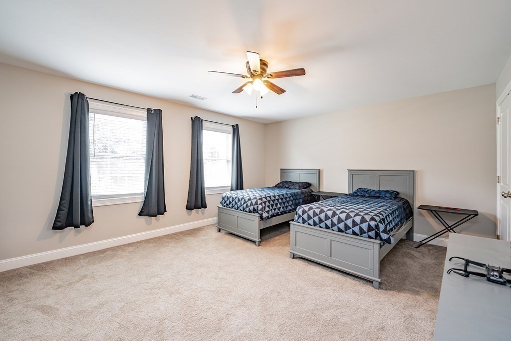 157 Canterbury Road Springfield, MA 01118 - Photo 25 of 38