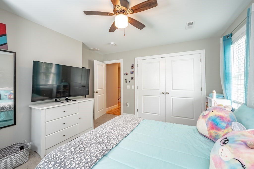 157 Canterbury Road Springfield, MA 01118 - Photo 27 of 38