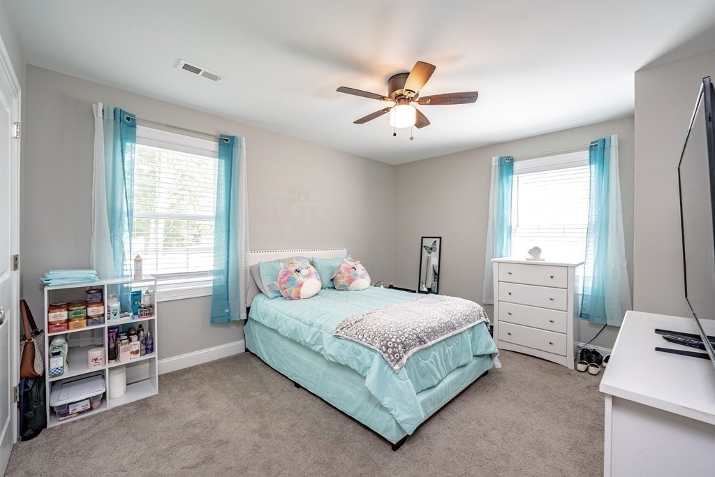 157 Canterbury Road Springfield, MA 01118 - Photo 29 of 38