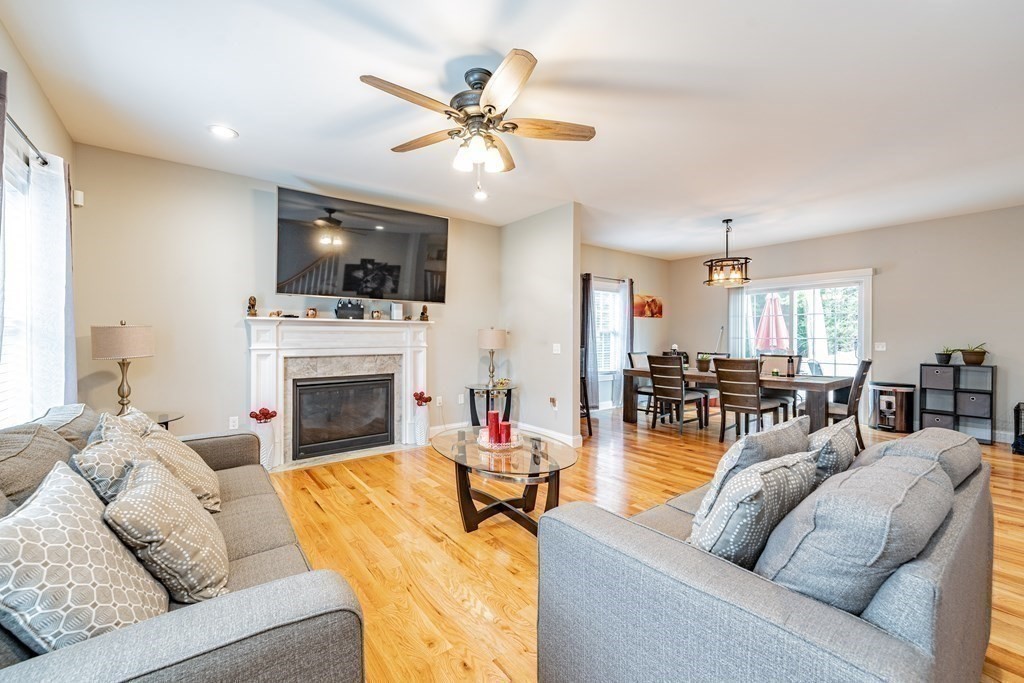 157 Canterbury Road Springfield, MA 01118 - Photo 3 of 38