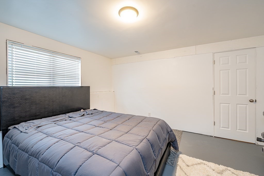 157 Canterbury Road Springfield, MA 01118 - Photo 32 of 38