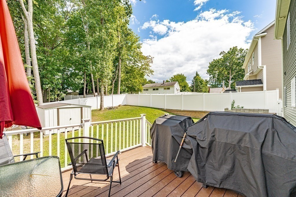 157 Canterbury Road Springfield, MA 01118 - Photo 34 of 38