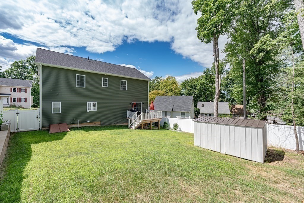 157 Canterbury Road Springfield, MA 01118 - Photo 35 of 38