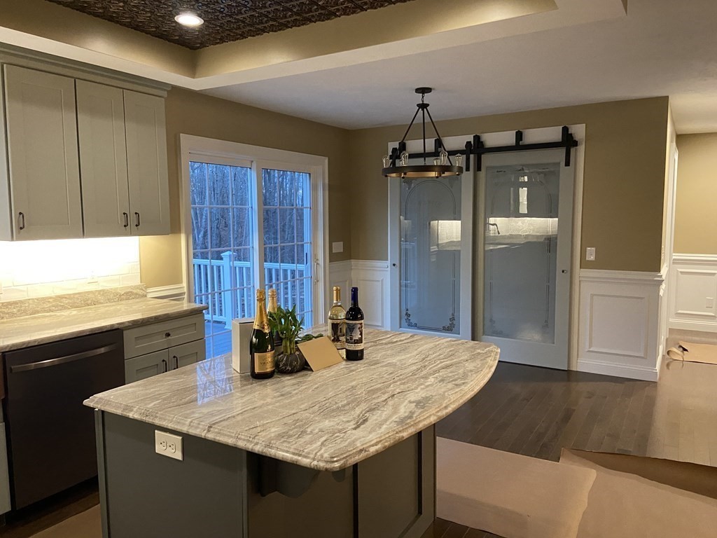 339 Pommogussett Road Rutland, MA 01543 - Photo 4 of 28
