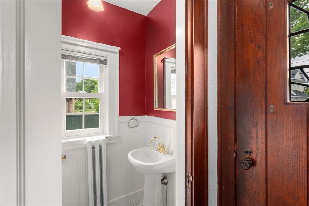 34 Pleasant Street Newton, MA 02465 - Photo 8 of 16