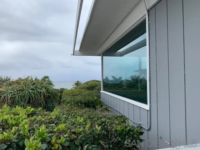 5616 Abalone Place La Jolla, CA 92037 - Photo 9 of 18 a view of a garden