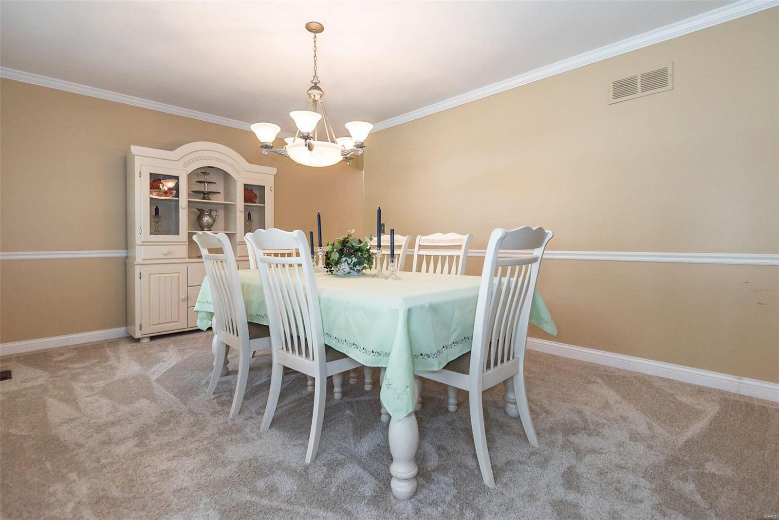 16235 Windfall Ridge Drive Chesterfield, MO 63005 - Photo 7 of 47 Gallery Image 7