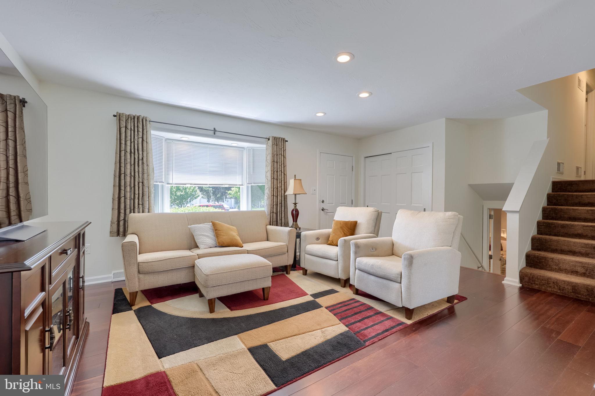 91 Buchland Road Ephrata, PA 17522 - Photo 11 of 59 Bright and inviting living space.