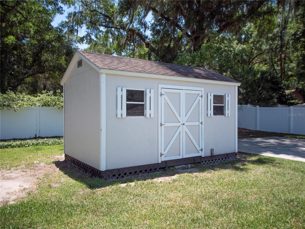 1258 Northeast 51st Loop Ocala, FL 34479 - Photo 31 of 42